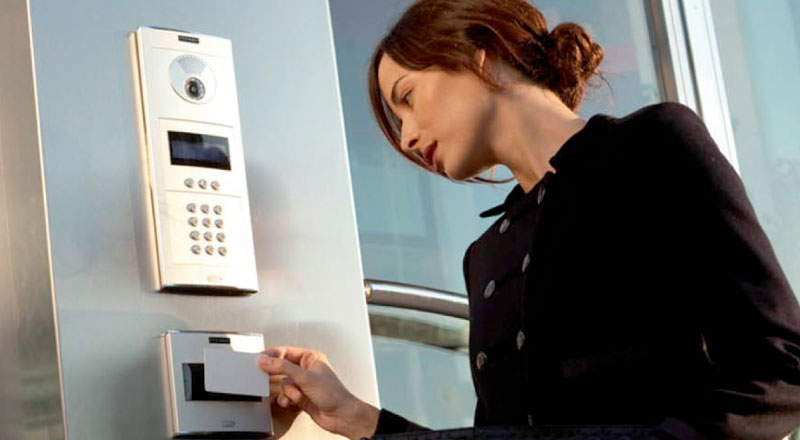 Controles de acceso tarjeta biometrico Quito Grupo Vigila